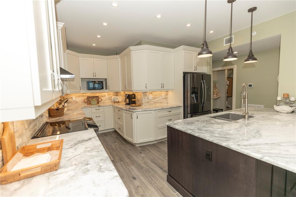 9203 Griggs Road, Unit D302 Englewood, FL 34224 - Photo 13 of 73