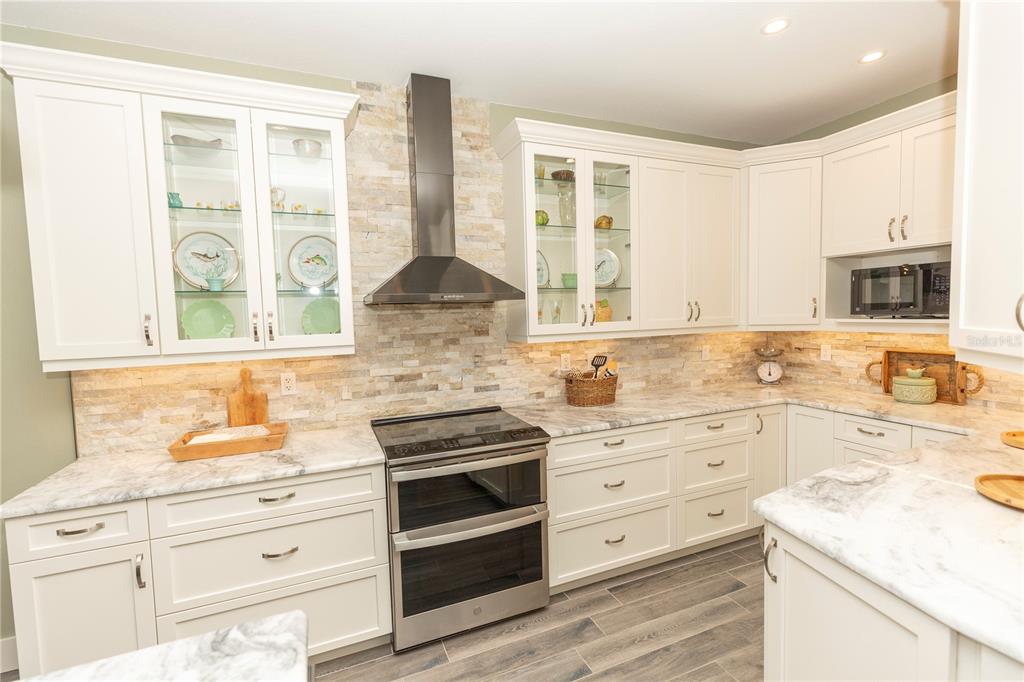 9203 Griggs Road, Unit D302 Englewood, FL 34224 - Photo 15 of 73