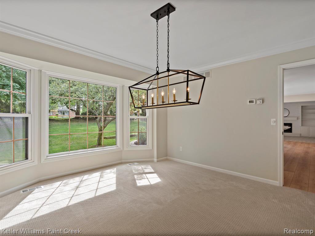 319 Lake Forest Road Rochester Hills, MI 48309 - Photo 17 of 42