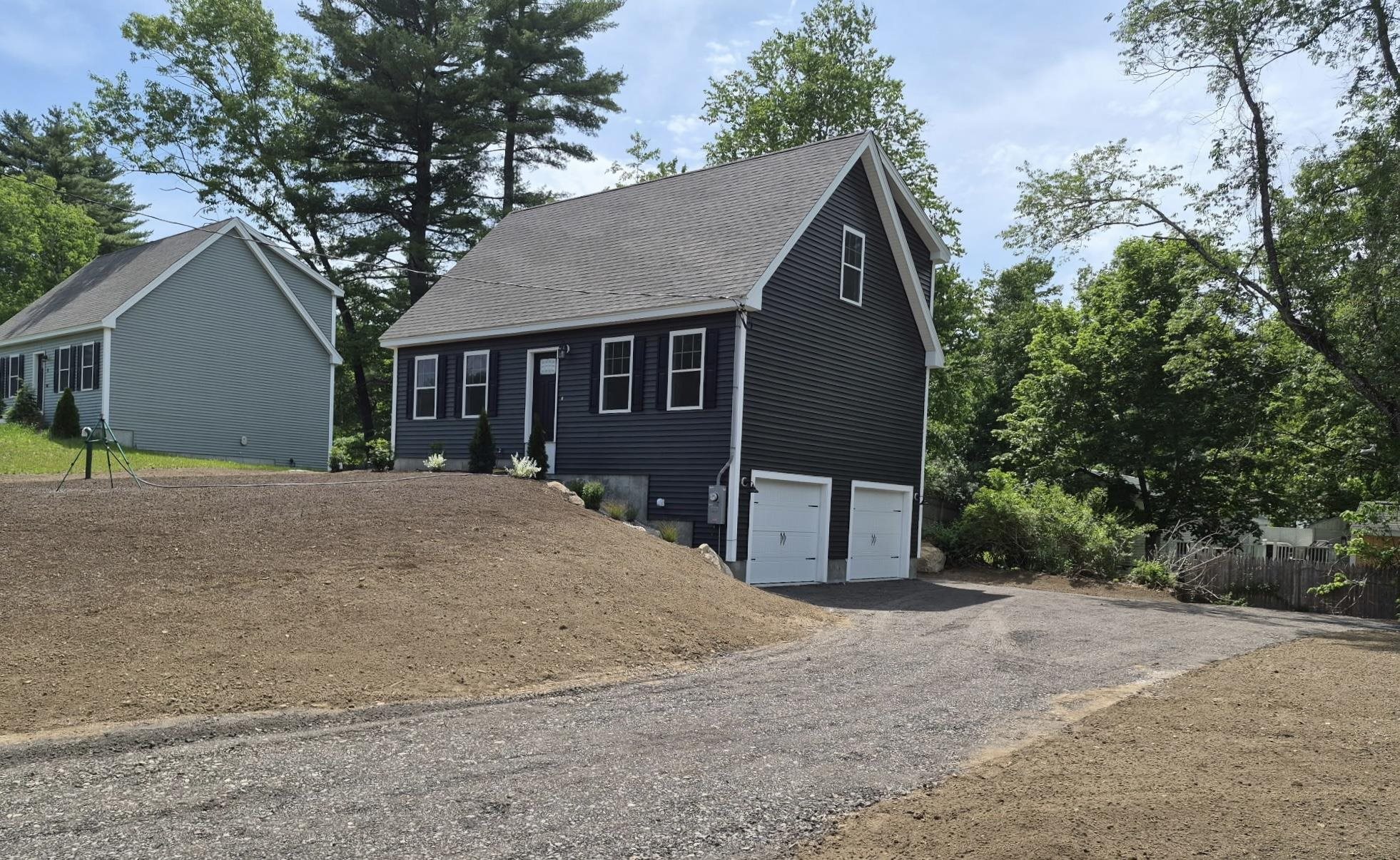 10 Phyllis Avenue Raymond, NH 03077 - Photo 2 of 15