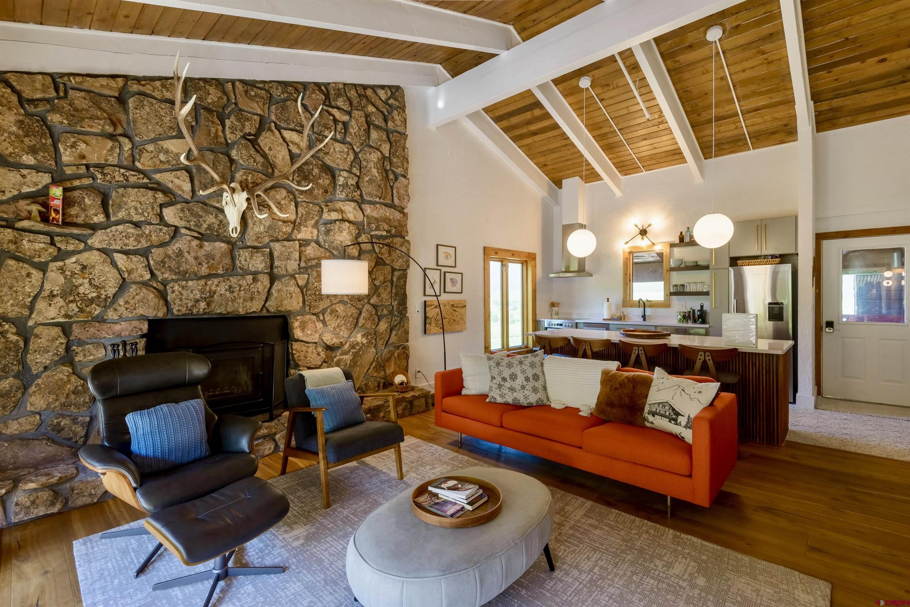 32 Hunter Hill Road, Unit B305 Crested Butte, CO 81225 - Photo 4 of 33 Gallery Image 4