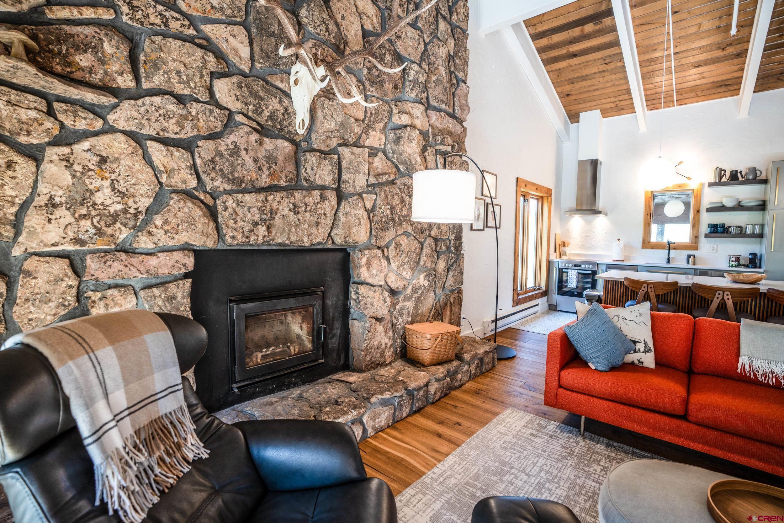 32 Hunter Hill Road, Unit B305 Crested Butte, CO 81225 - Photo 5 of 33 Gallery Image 5