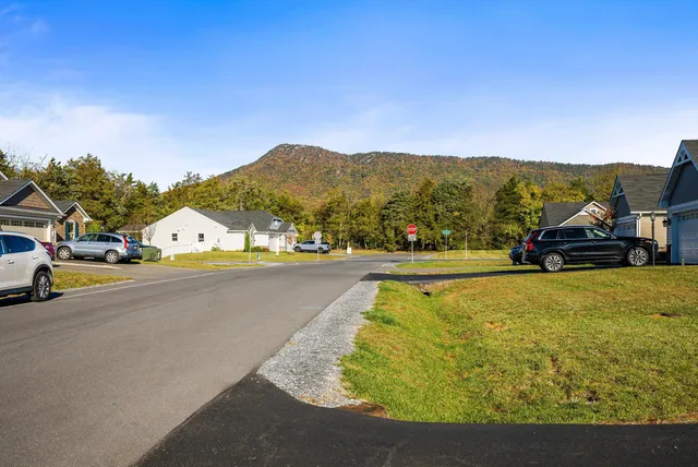 $365,000 | 46 South Peak Drive, McGaheysville, VA 22840