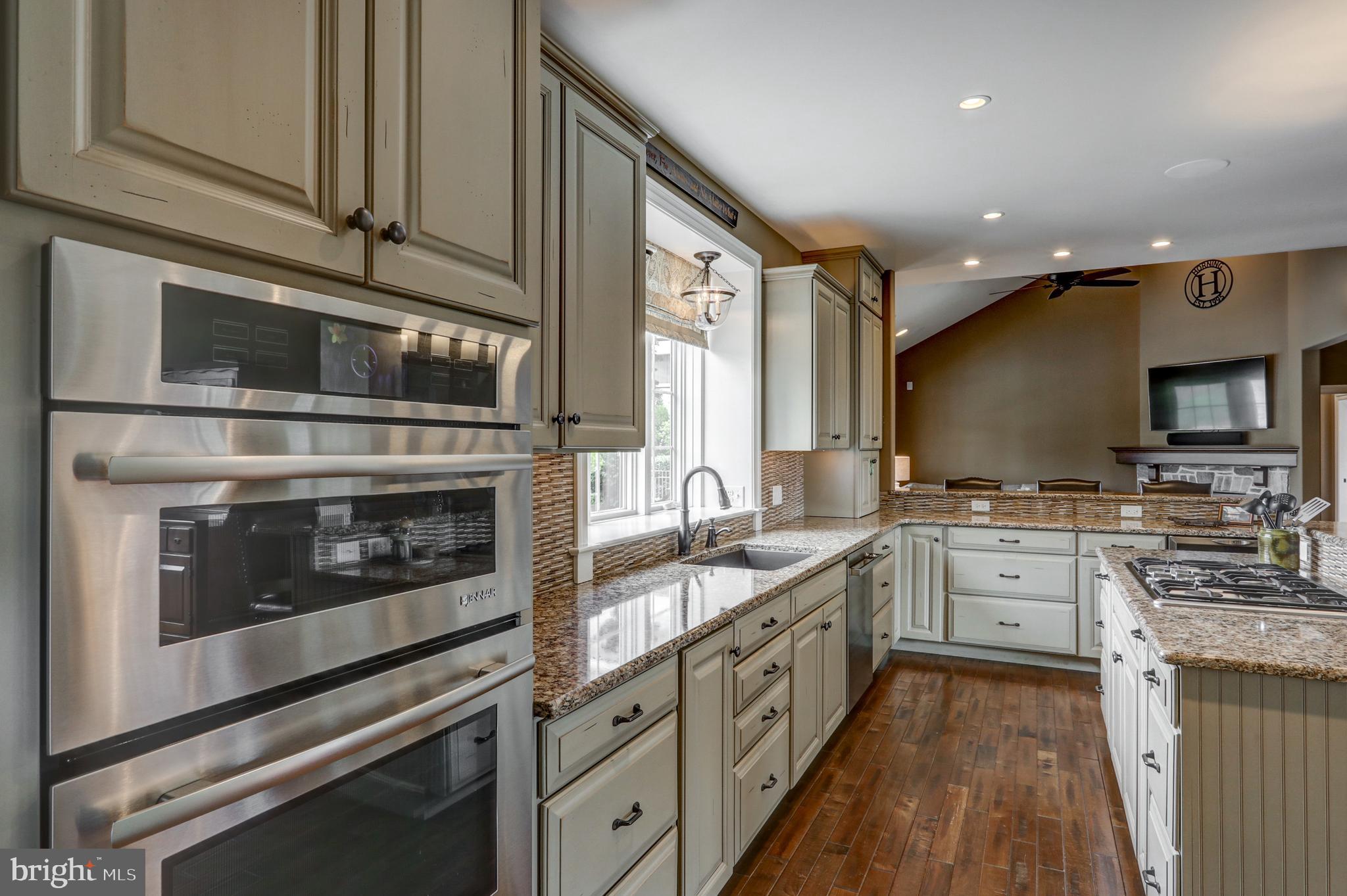 345 Harvest Drive Lititz, PA 17543 - Photo 26 of 112 Kitchen
