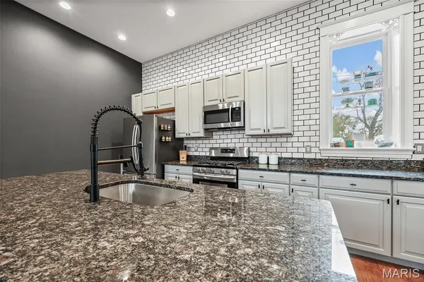 $292,500 | 4418 Connecticut Street, St. Louis, MO 63116