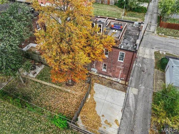 $292,500 | 4418 Connecticut Street, St. Louis, MO 63116