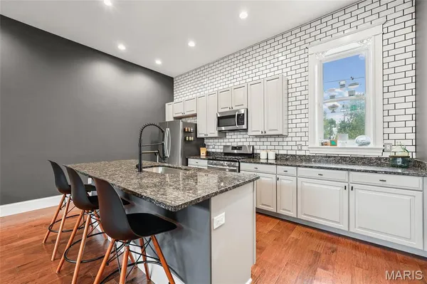 $292,500 | 4418 Connecticut Street, St. Louis, MO 63116