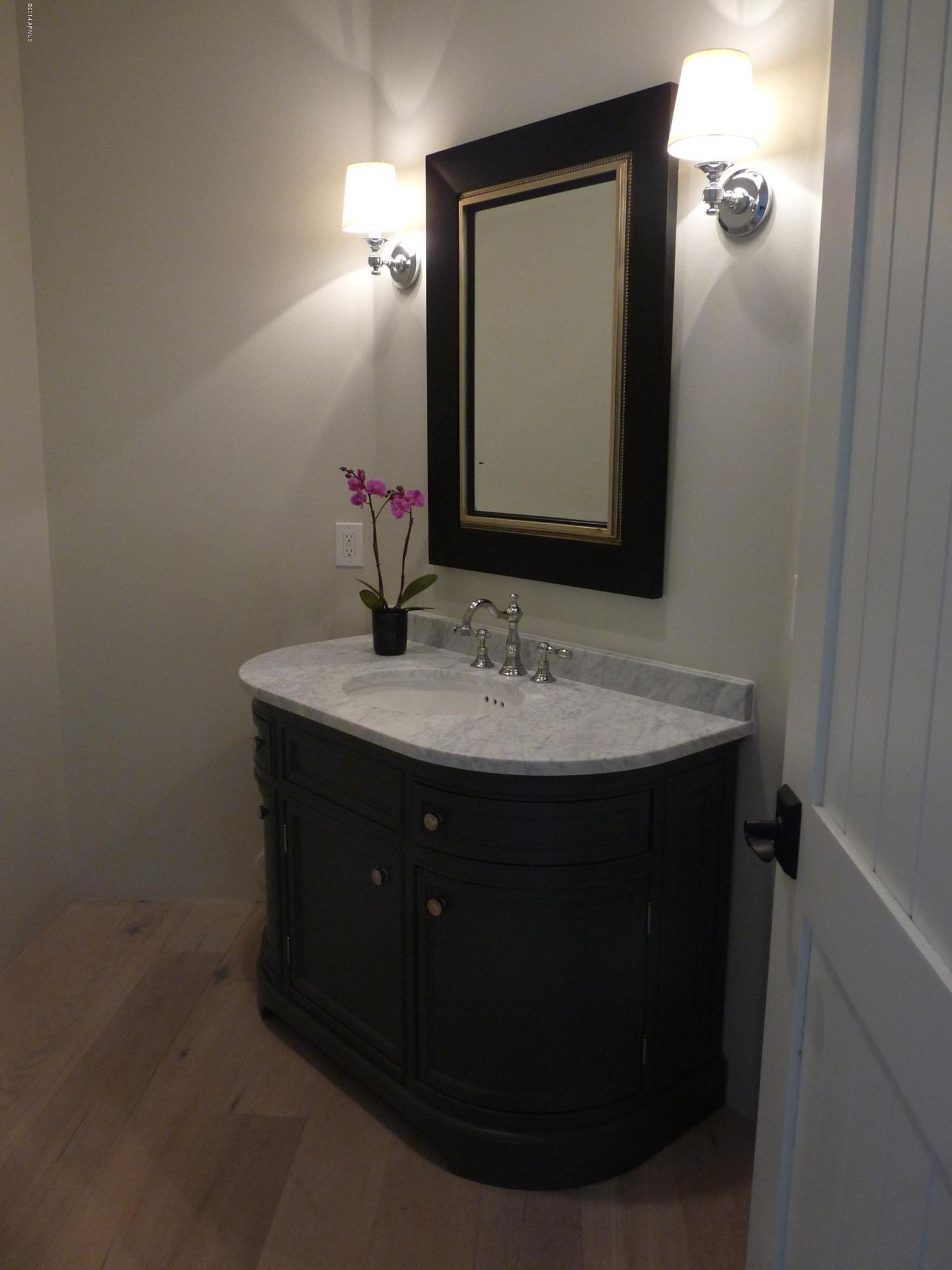 7929 East Chama Road Scottsdale, AZ 85255 - Photo 20 of 30 Powder Room