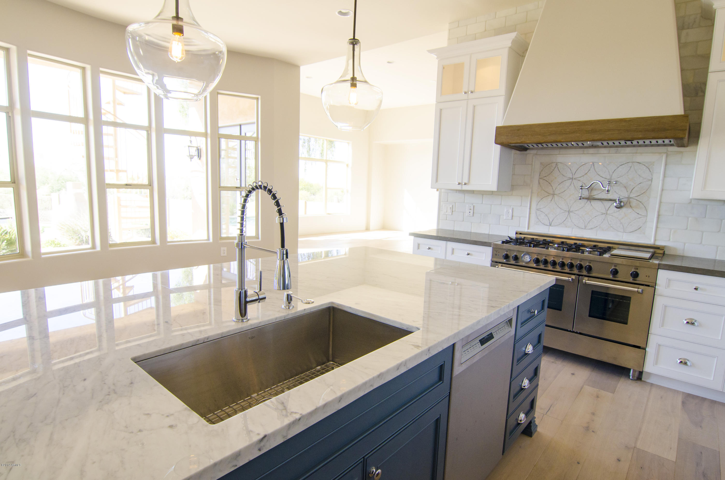 7929 East Chama Road Scottsdale, AZ 85255 - Photo 3 of 30 Single Basin Kitchen Sink