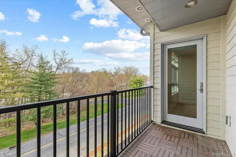 $599,000 | 30 Beekman Street, Unit 207, Beacon, NY 12508