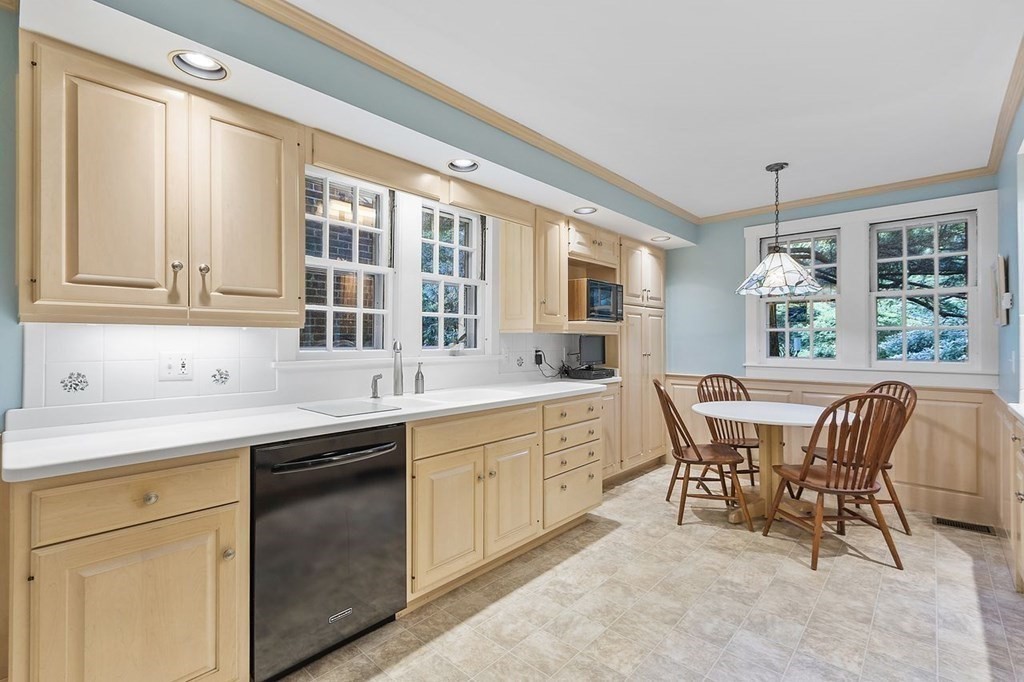 9 Aylesbury Road Worcester, MA 01609 - Photo 22 of 40 a kitchen with a sink and cabinets