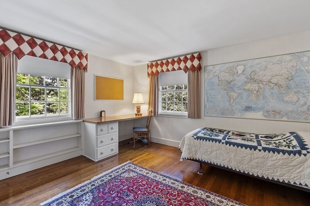 9 Aylesbury Road Worcester, MA 01609 - Photo 32 of 40 a bedroom with a bed and a window