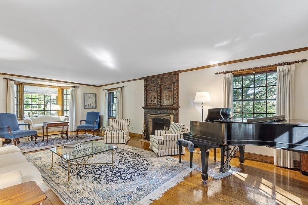 9 Aylesbury Road Worcester, MA 01609 - Photo 10 of 40 a living room with furniture and a fireplace
