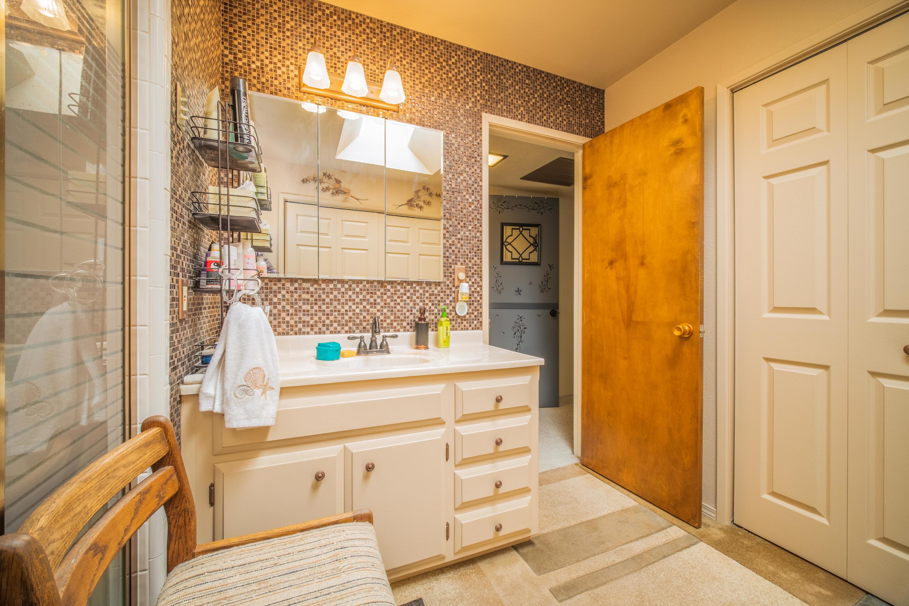 6796 Riata Drive Redding, CA 96002 - Photo 27 of 53 Untitled7-68