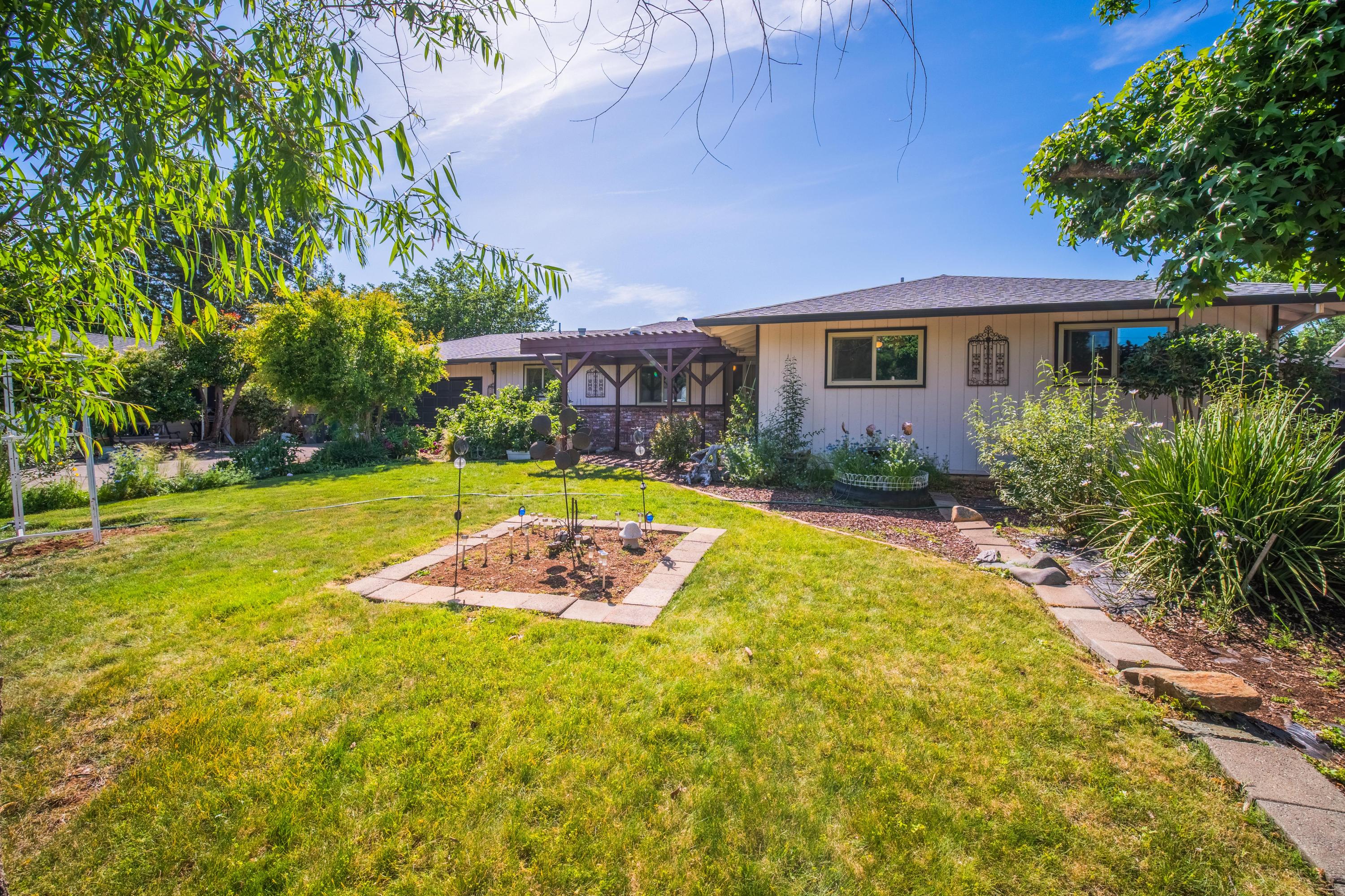 6796 Riata Drive Redding, CA 96002 - Photo 47 of 53 Untitled7-35