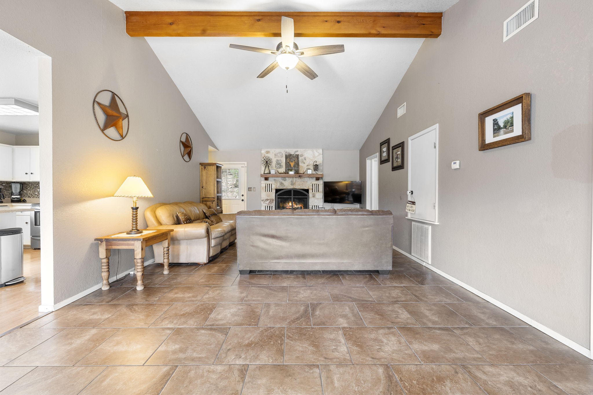 117 Cedar Rdg Lane Concan, TX 78838 - Photo 11 of 38 Gallery Image 11