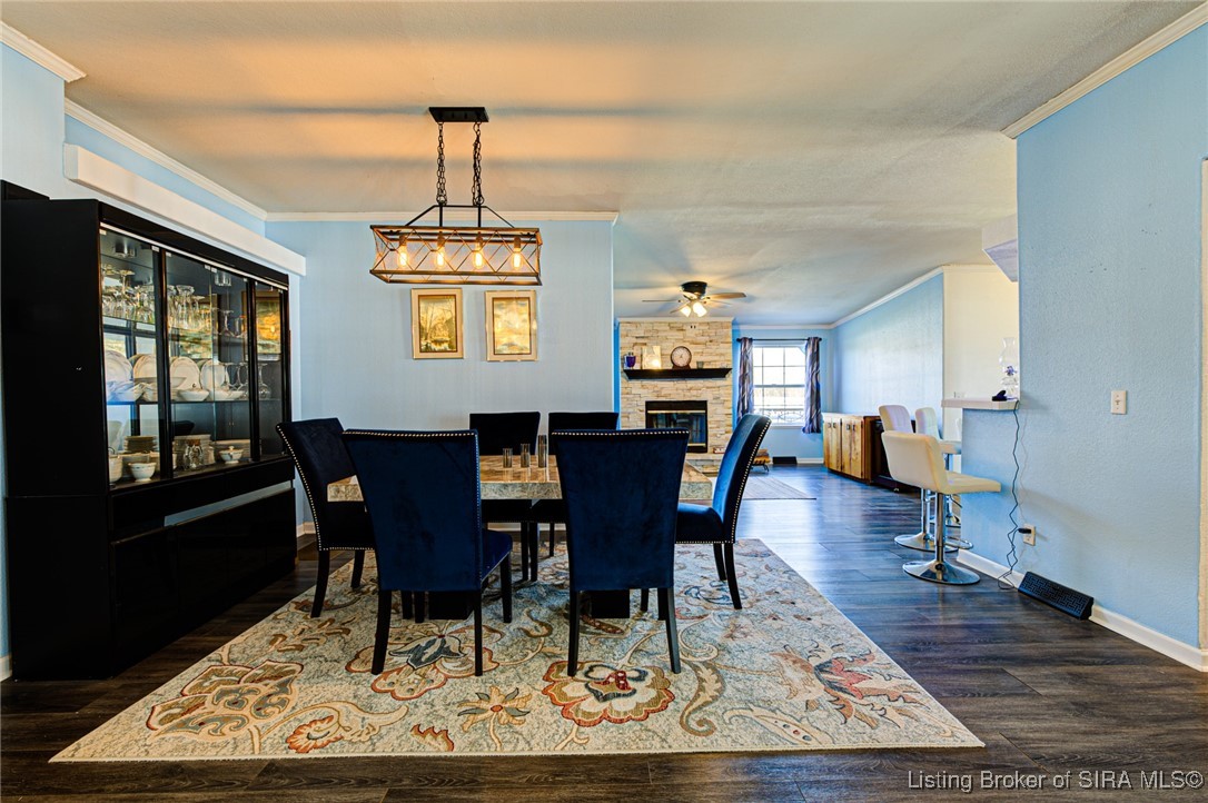 7227 Tunnel Mill Road Marysville, IN 47141 - Photo 4 of 43 Dining room
