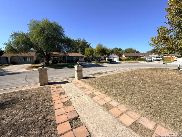 $229,990 | 5850 Cliffmont Drive, San Antonio, TX 78250