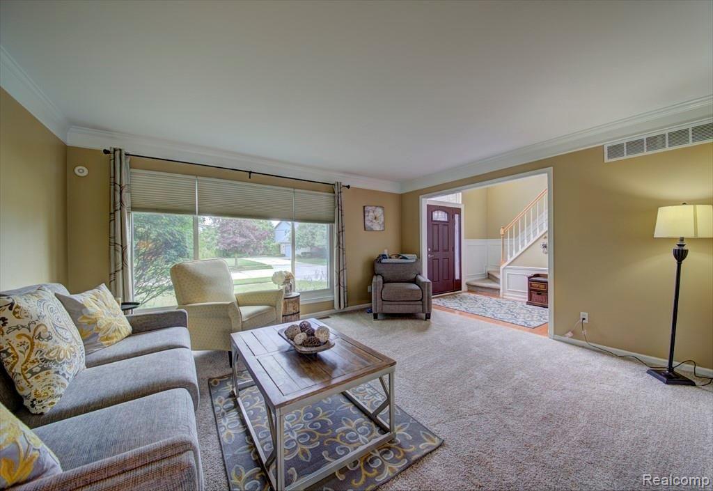 45709 Radnor Road Canton, MI 48187 - Photo 9 of 43 20190722-_MG_1124_25_26_27_28_29_30_Fusion-Interior.jpg