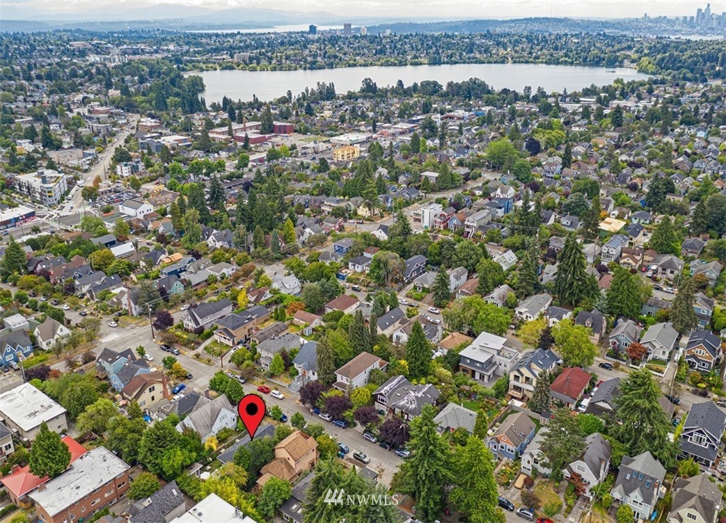 730 North 84th Street Seattle, WA 98103 - Photo 3 of 36 Gallery Image 3