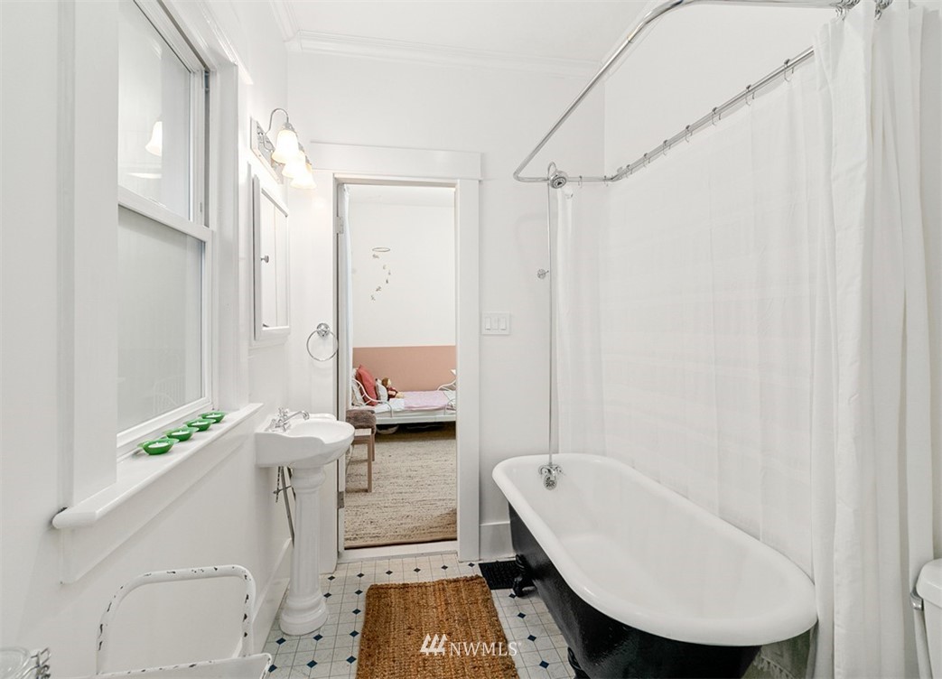 730 North 84th Street Seattle, WA 98103 - Photo 21 of 36 Gallery Image 21