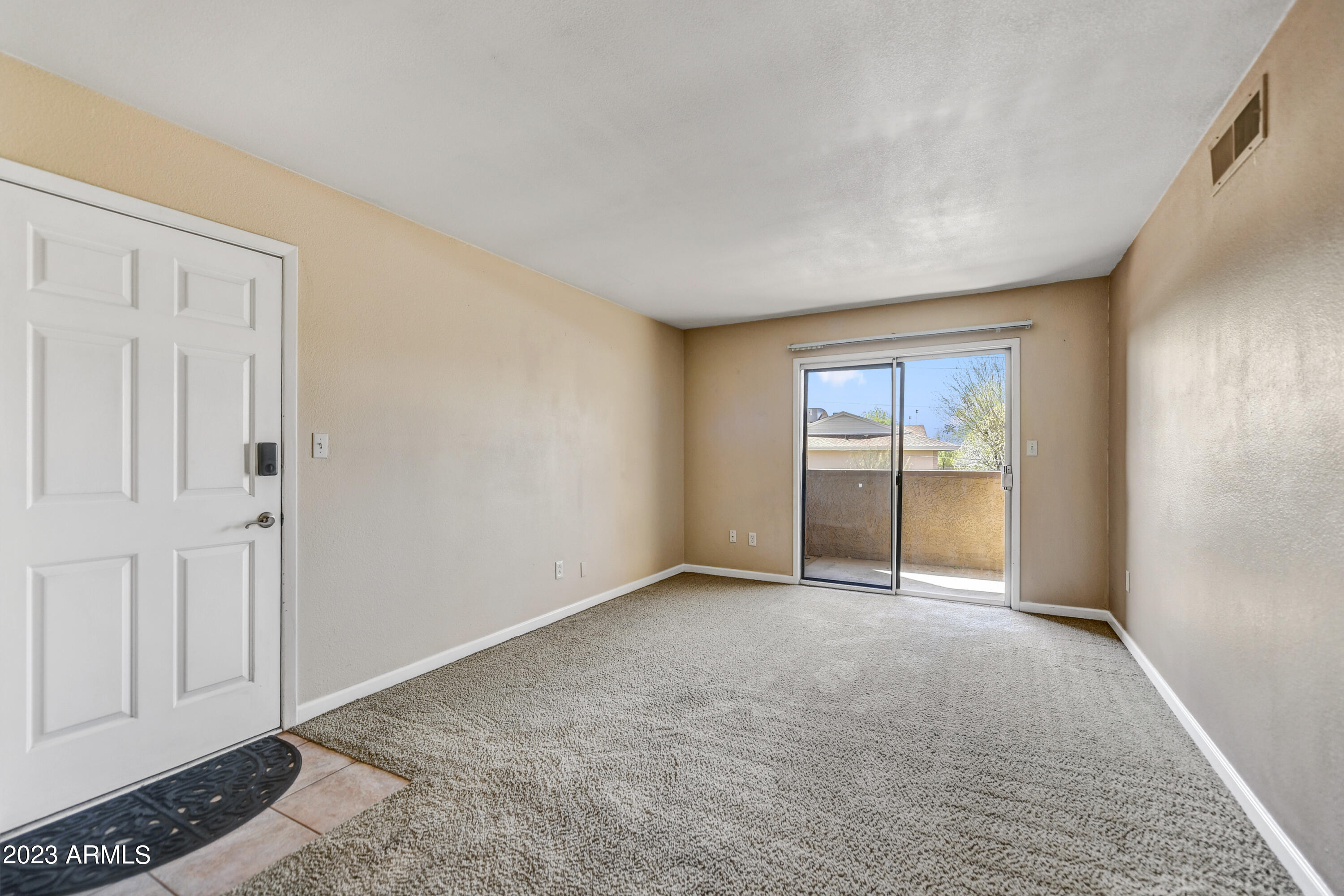 5877 North Granite Reef Road, Unit 2226 Scottsdale, AZ 85250 - Photo 5 of 15 Family Room off Kitchen