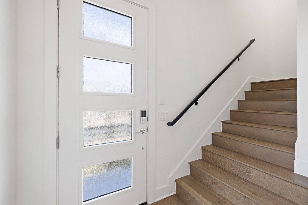 7321 Annette Cove Austin, TX 78724 - Photo 18 of 40 Contemporary architectural details throughout the home.