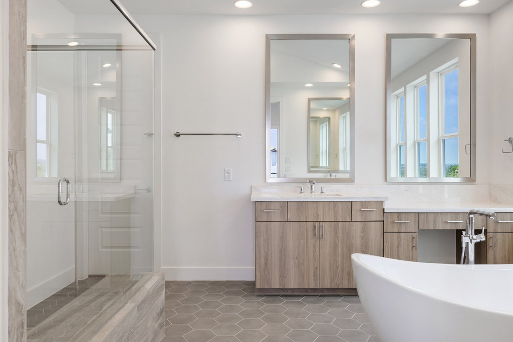 7321 Annette Cove Austin, TX 78724 - Photo 32 of 40 a bathroom with a bathtub and a sink