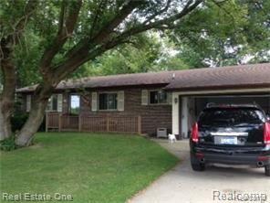 1107 Brighton Lake Road Brighton, MI 48116 - Photo 1 of 17 1.jpg