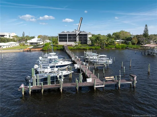 $4,000 | 415 Northwest North River Drive, Unit 302, Stuart, FL 34994