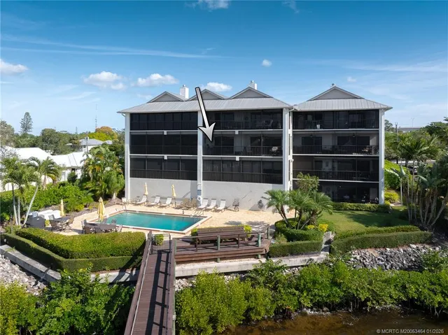 $4,000 | 415 Northwest North River Drive, Unit 302, Stuart, FL 34994