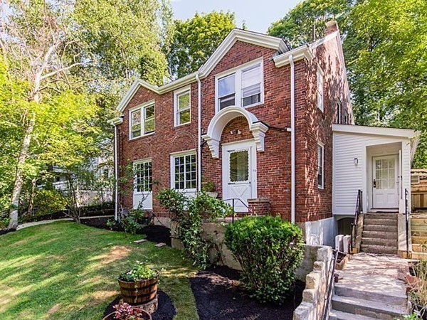 70 Clark Road Brookline, MA 02445 - Photo 3 of 27