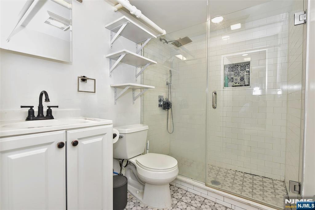 111 Teaneck Road Teaneck, NJ 07666 - Photo 18 of 22