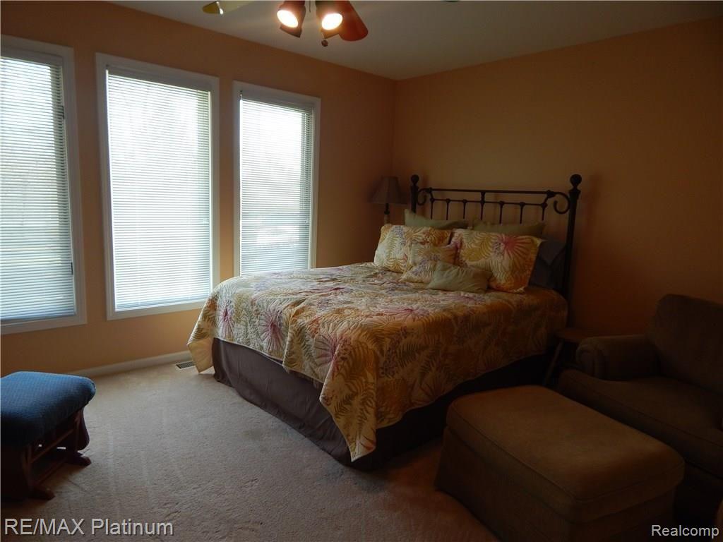 19283 Hickory Ridge Road Fenton, MI 48430 - Photo 45 of 72 DSCN3865.JPG