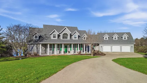 $1,390,000 | 23-48 Barrington Court, Lake Carroll, IL 61046