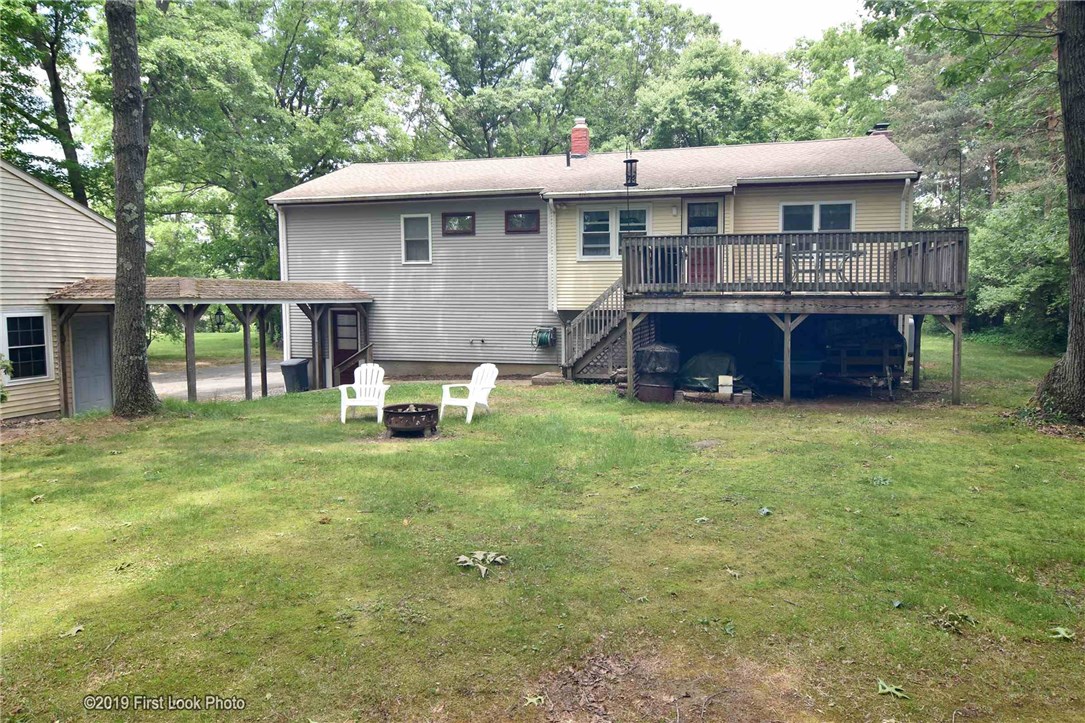 39 Harkness Road North Smithfield, RI 02896 - Photo 3 of 31