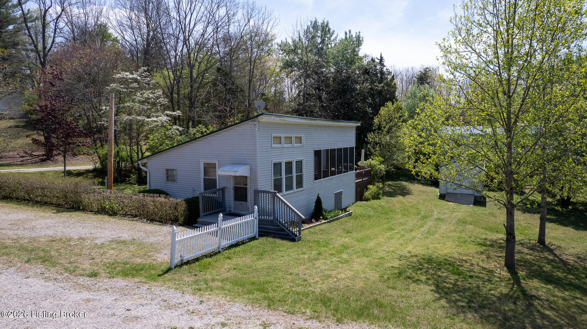 16 Lakeside Road South Falls Of Rough, KY 40119 - Photo 2 of 48 DJI_0895