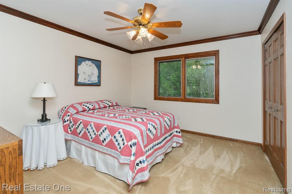 3449 Summit Ridge Drive Rochester Hills, MI 48306 - Photo 33 of 44
