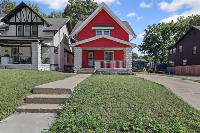 $160,000 | 3427 Agnes Avenue, Kansas City, MO 64128