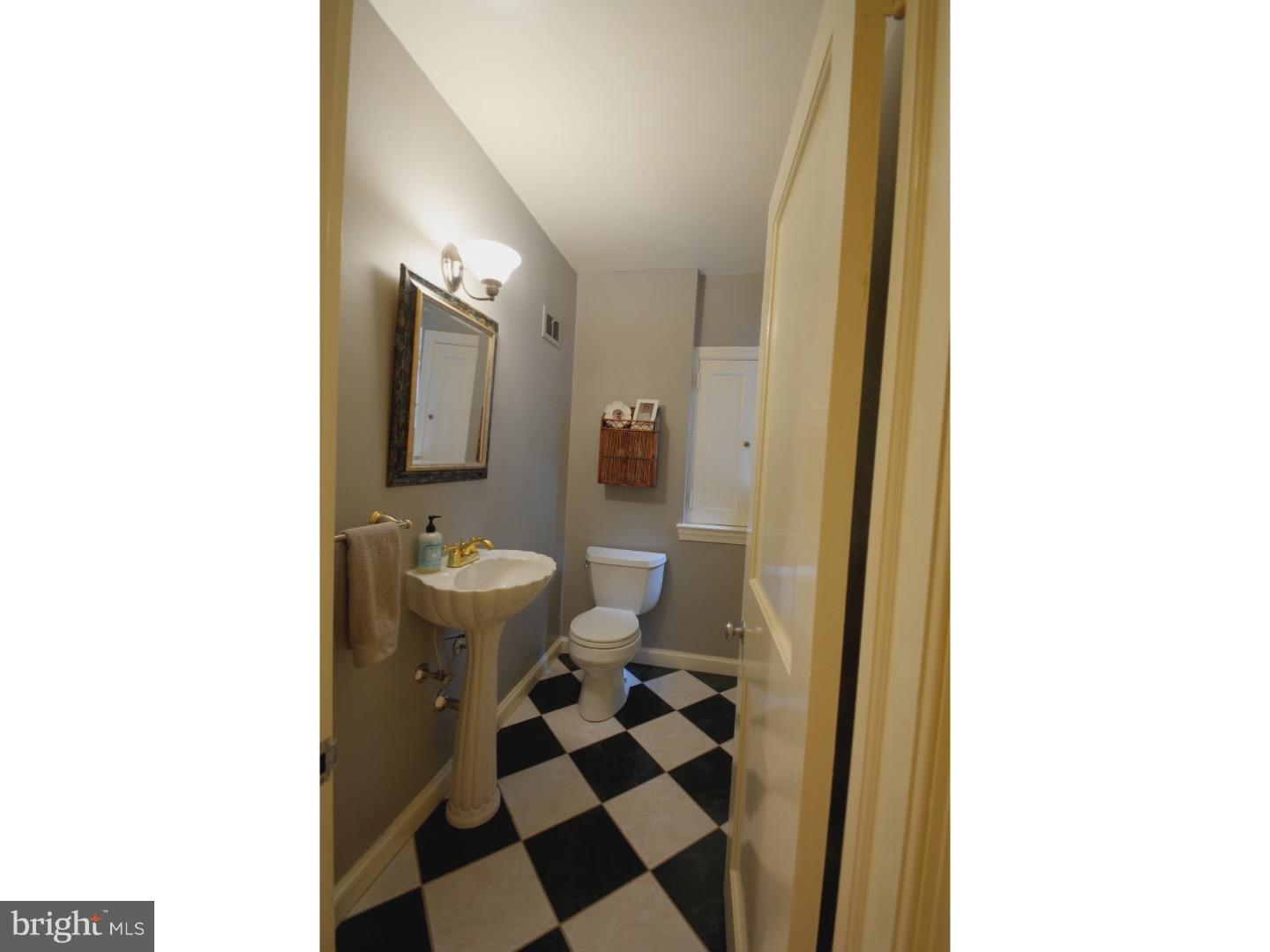 1002 Barley Mill Road Wilmington, DE 19807 - Photo 11 of 25 Half Bath