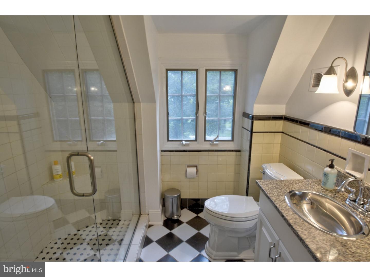 1002 Barley Mill Road Wilmington, DE 19807 - Photo 19 of 25 Bathroom
