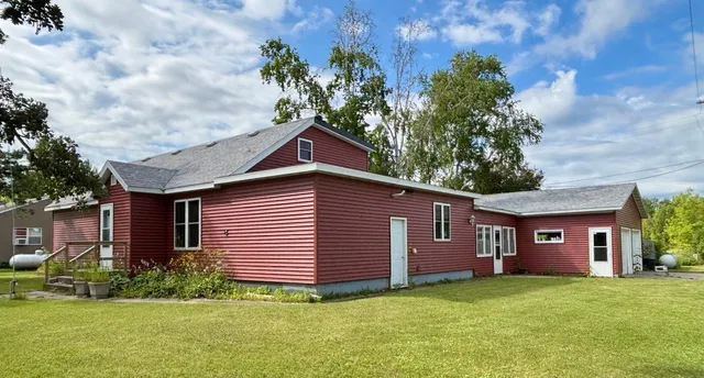 $98,500 | 601 1st Street South, Karlstad, MN 56732