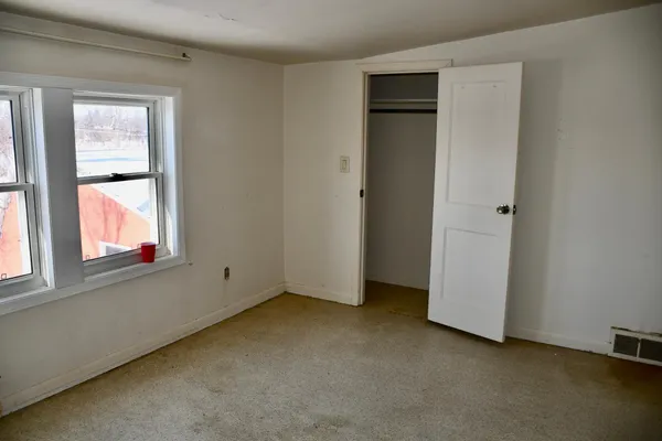 $98,500 | 601 1st Street South, Karlstad, MN 56732