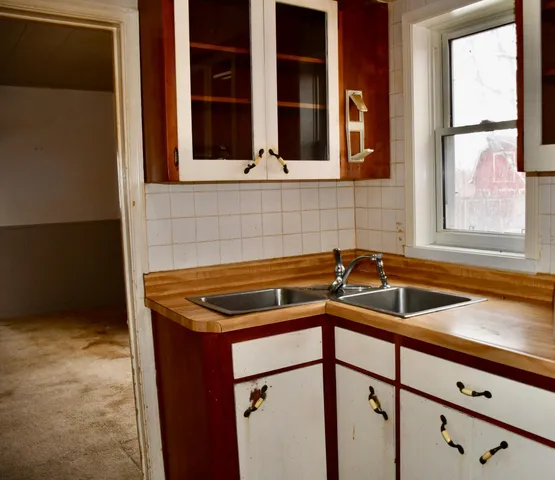 $98,500 | 601 1st Street South, Karlstad, MN 56732