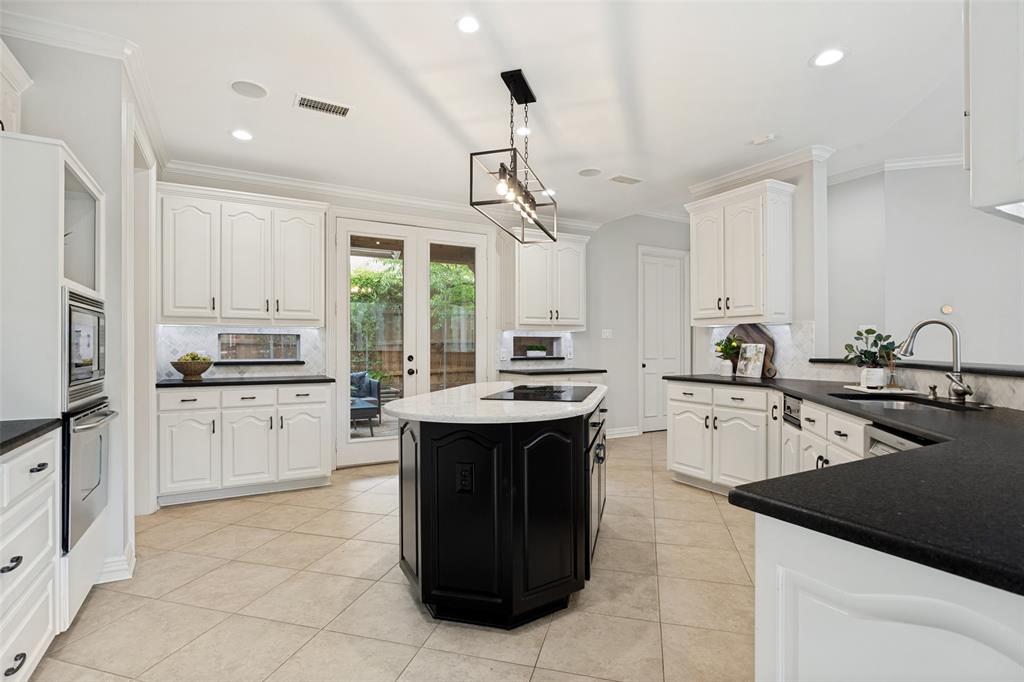 5909 Fossil Ridge Drive Plano, TX 75093 - Photo 15 of 28