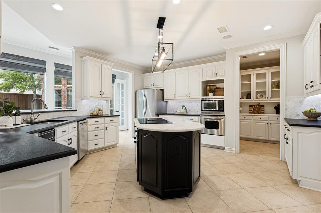 5909 Fossil Ridge Drive Plano, TX 75093 - Photo 5 of 28