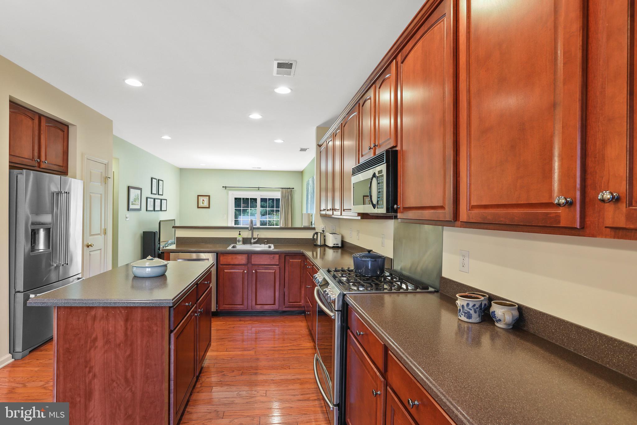 34 Warwick Road Princeton Junction, NJ 08550 - Photo 13 of 33
