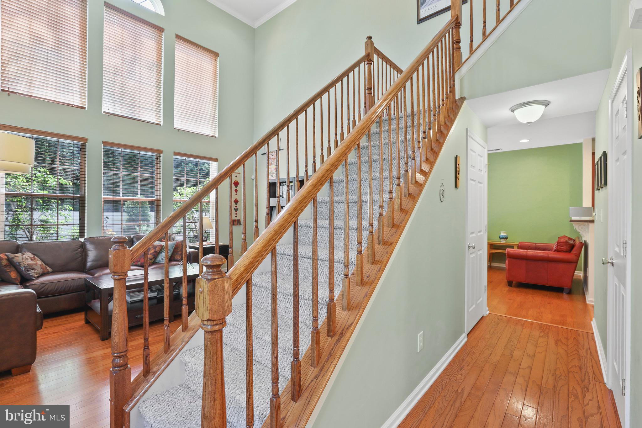 34 Warwick Road Princeton Junction, NJ 08550 - Photo 3 of 33