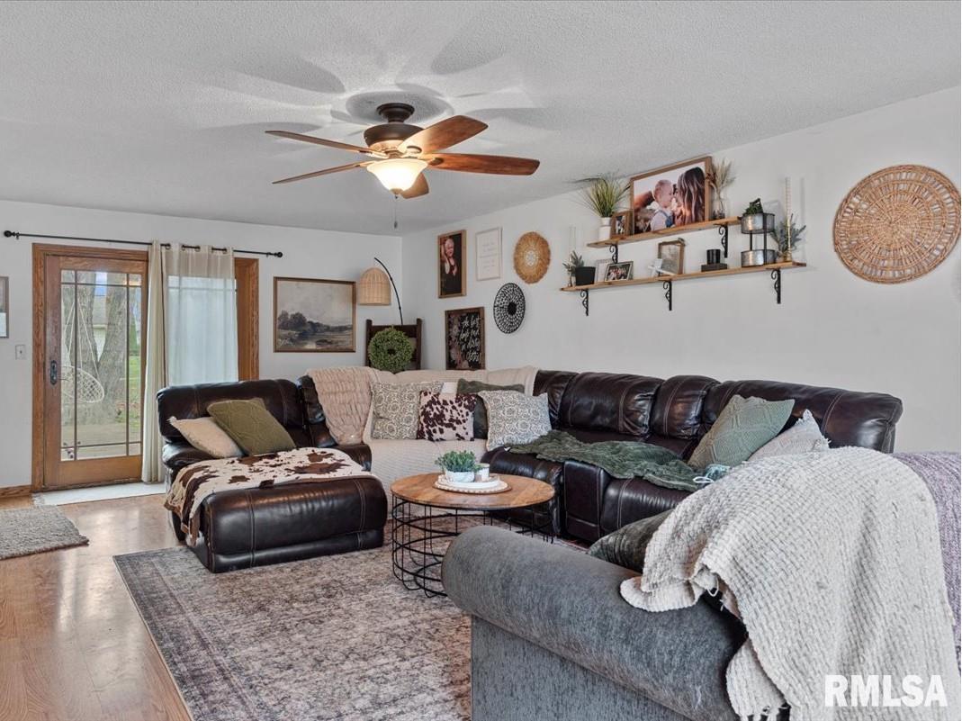 308 Astoria Road Springfield, IL 62704 - Photo 6 of 28