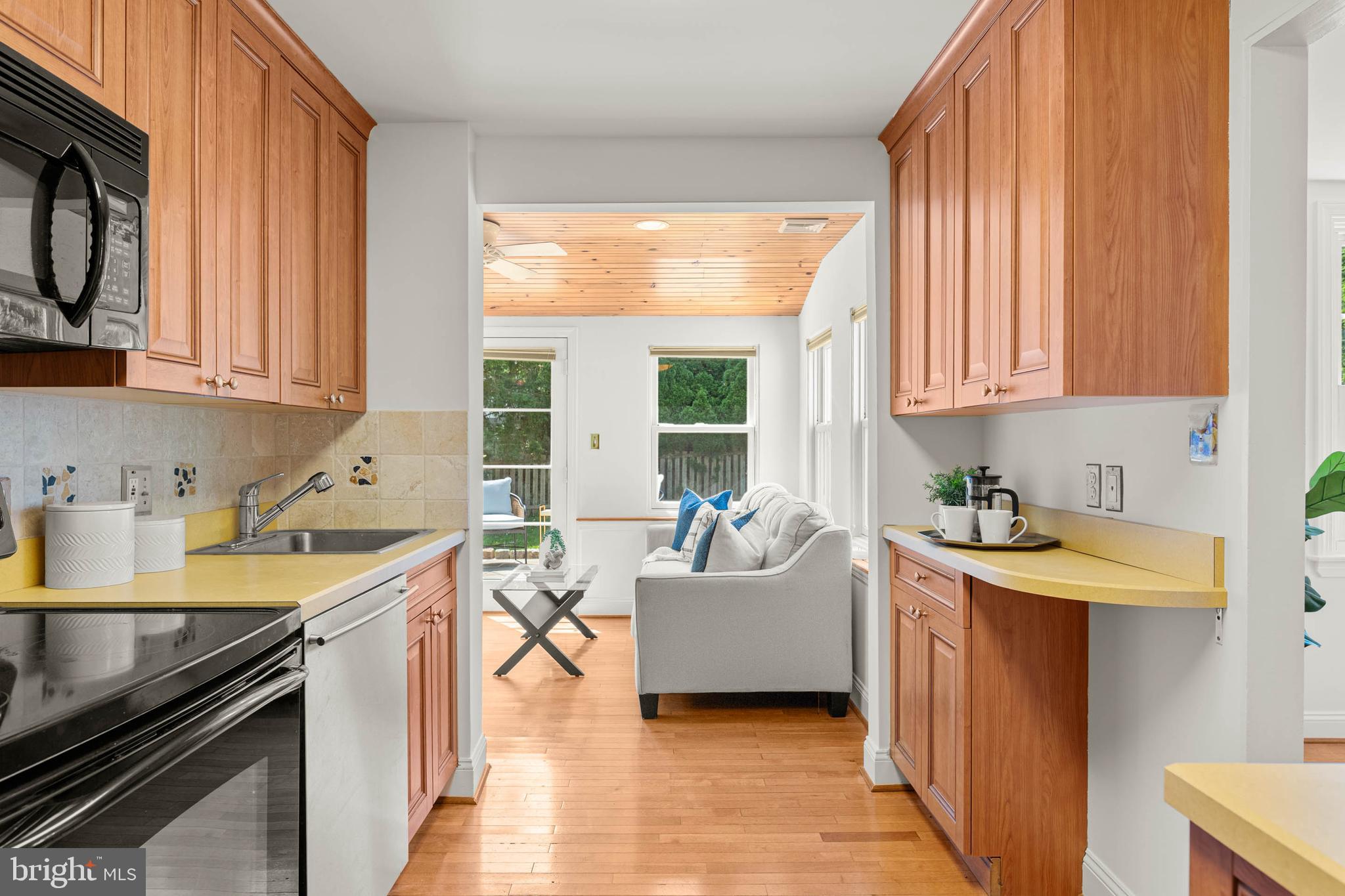 393 Grange Road Wayne, PA 19087 - Photo 12 of 31 Kitchen